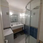 Petit Coin De Paradis 2 Mn De La 2chs Balcon Clim Parking *